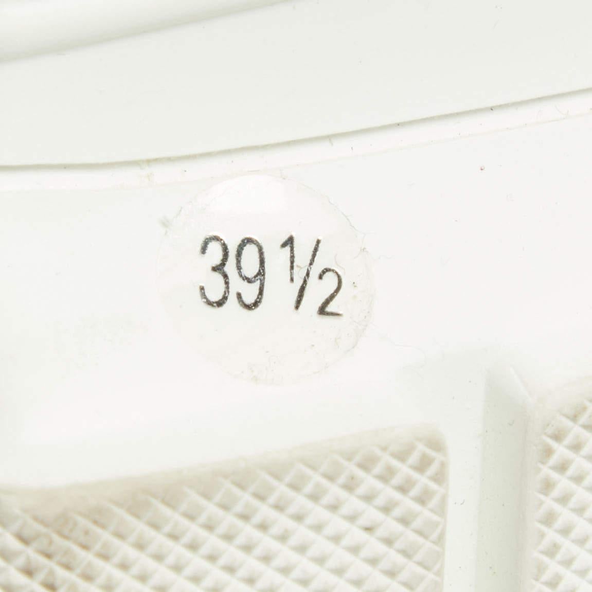 Women's Gucci White/Cream Canvas Leather Flashtrek Sneakers Size 39.5 For Sale