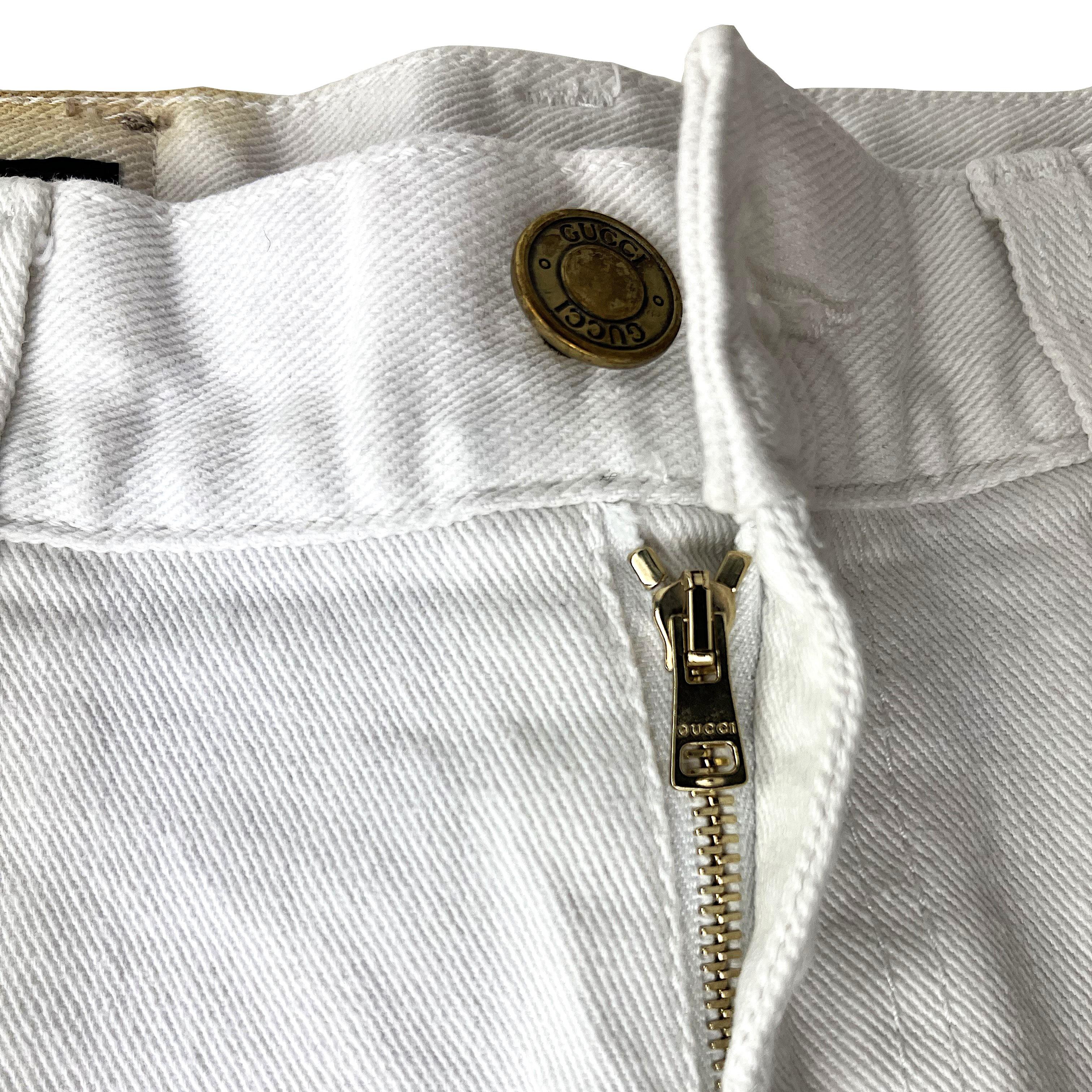 GUCCI - White Denim Low-Waist Hot Pants Embroidered with Anchor  Size 2US 34EU In Fair Condition In Cuggiono, MI