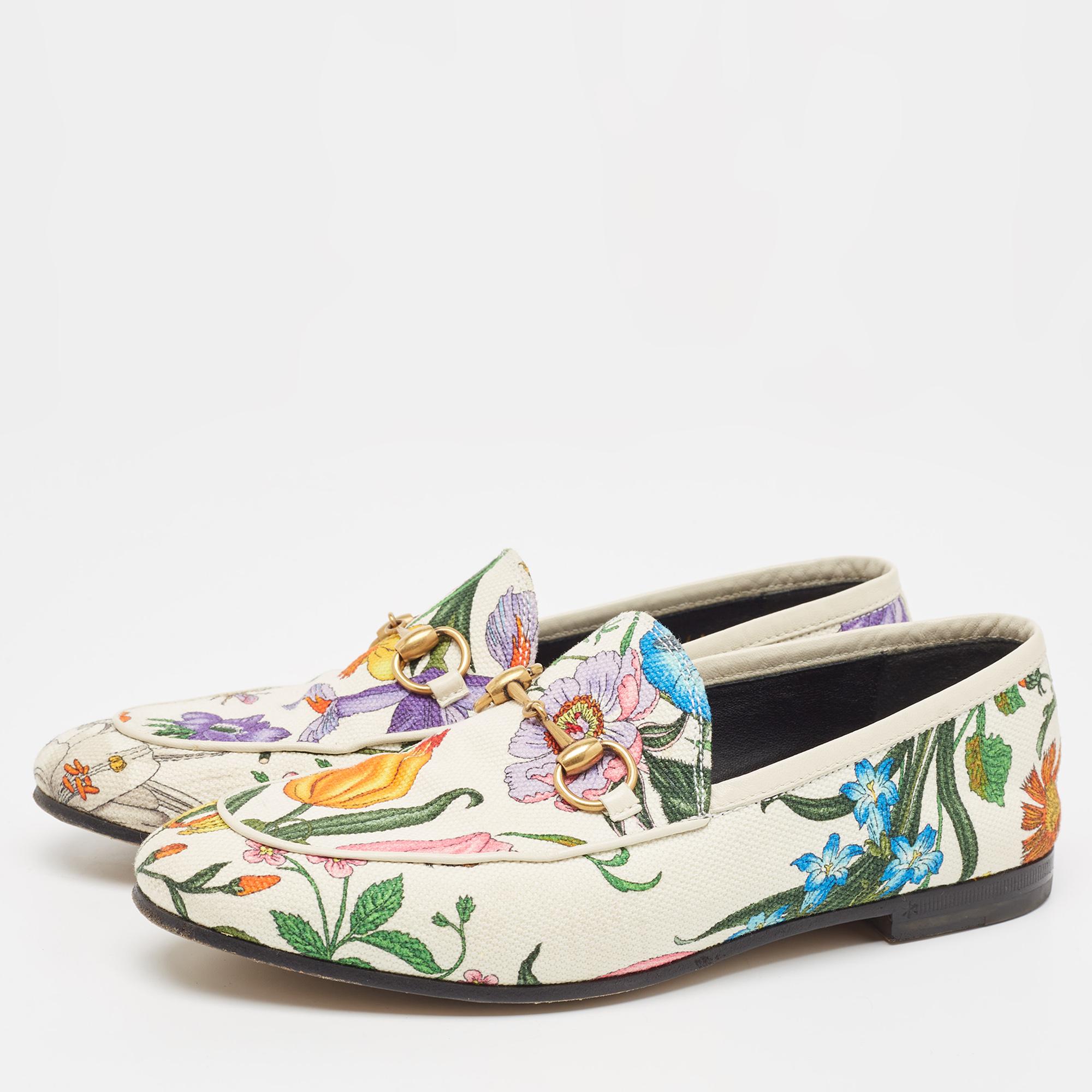 Women's Gucci White Floral Canvas Jordaan Horsebit Slip On Loafers Size 35 For Sale