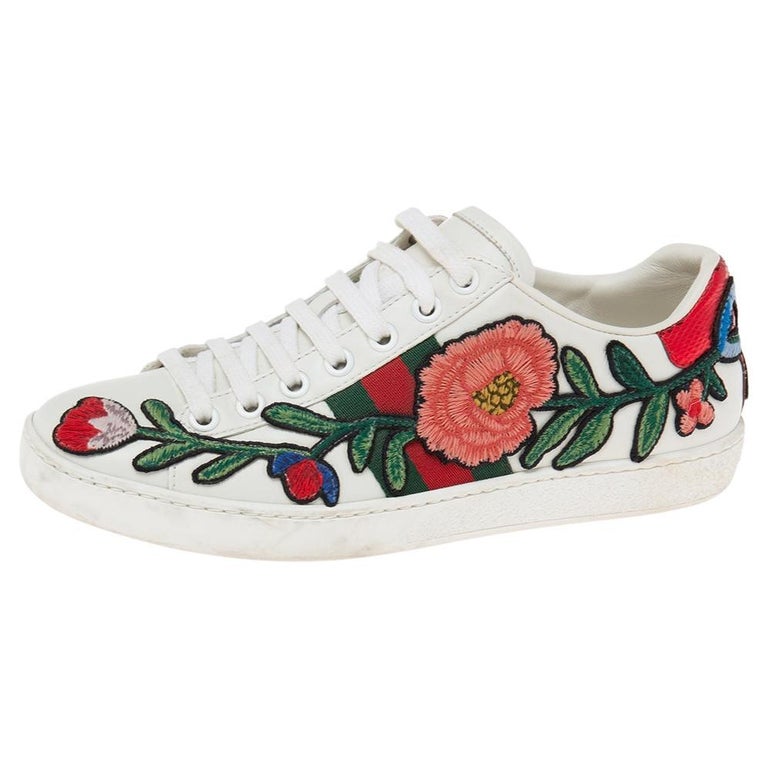 grafisch Cursus Speels Gucci White Floral Embroidered Leather Ace Low-Top Sneakers Size 35 at  1stDibs