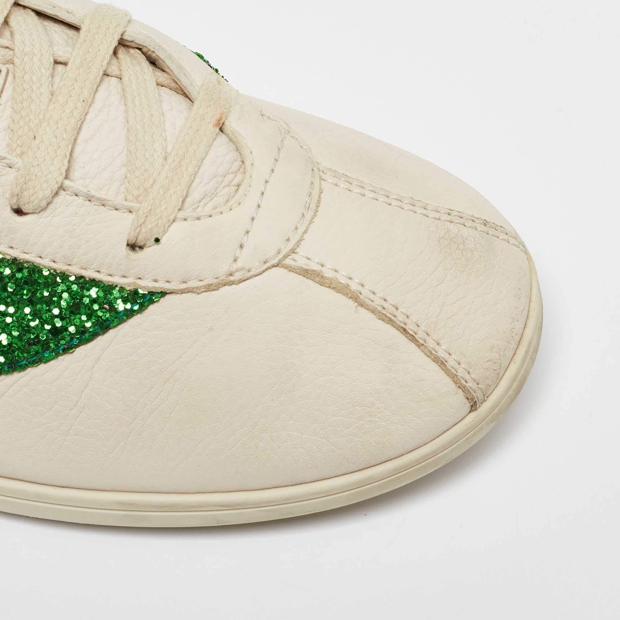 Gucci Baskets Falacer à lacets en cuir et paillettes blanches, taille 43 en vente 2