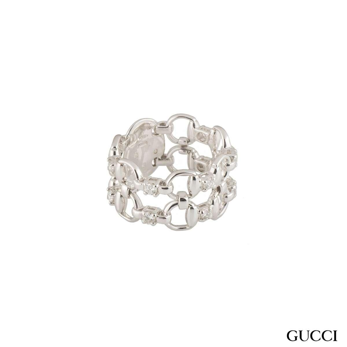 Round Cut Gucci White Gold Horsebit Diamond Ring 0.50ct For Sale