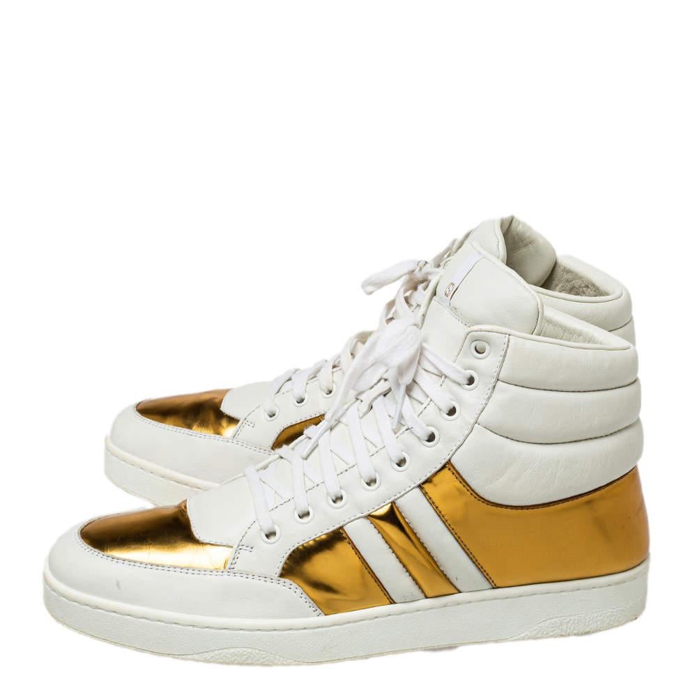 Gucci White/Gold Leather Lace Up High Top Sneakers Size 43.5 In Good Condition For Sale In Dubai, Al Qouz 2