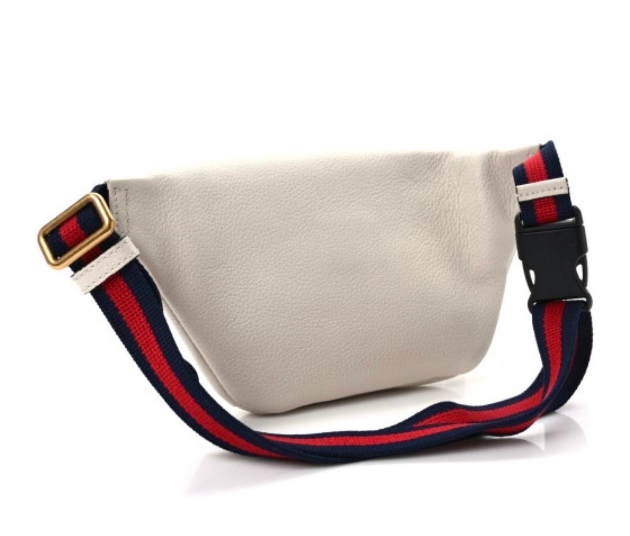 Gucci White Graind Calf Skin Leather Logo crossbody bag, Logo Belt Bag 4