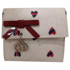 Vintage Gucci white heart wallet NWOT