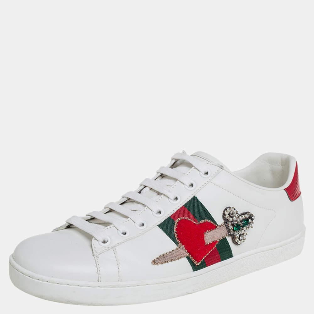 Gucci White Leather Ace Embellished Low Top Sneakers Size 39 In Good Condition For Sale In Dubai, Al Qouz 2