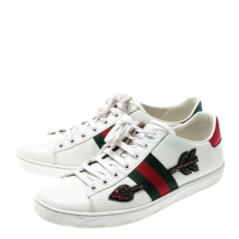 Gucci White Leather Ace Embroidered Arrow Appliqué Low Top Sneakers ...