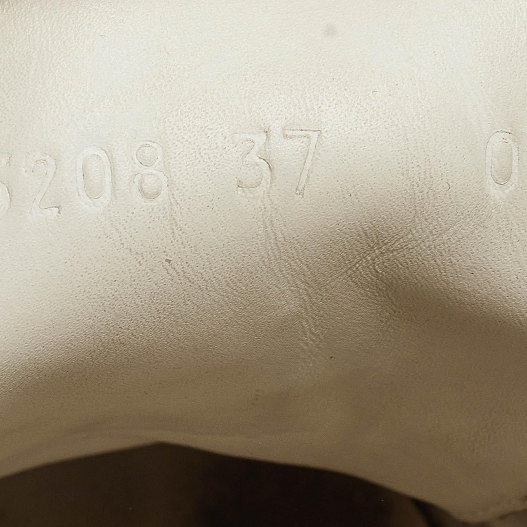Gucci Sneakers basse Ace in pelle bianca misura 37 in vendita 3