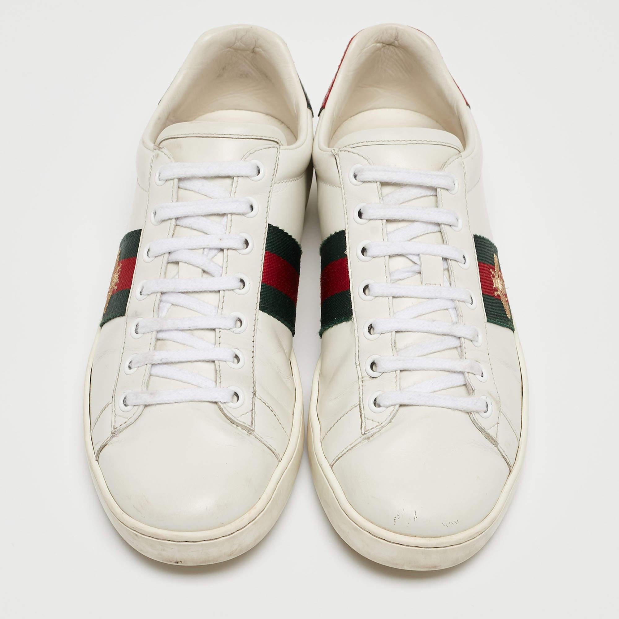 Gucci White Leather Ace Web Low Top Sneakers Size 39 In Good Condition In Dubai, Al Qouz 2