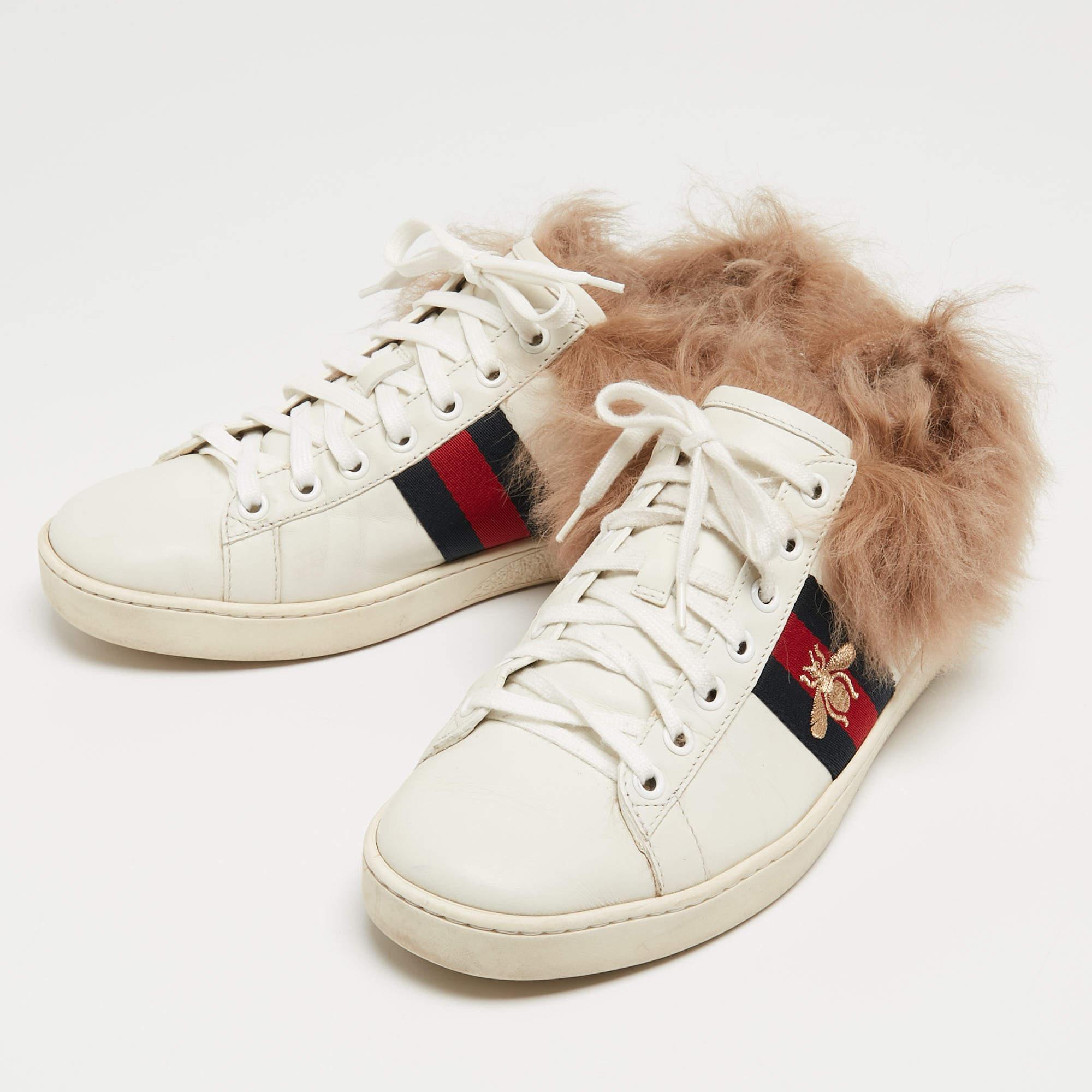 Gucci White Leather and Fur Ace Embroidered Bee Low Top Sneakers Size 37.5 For Sale 1