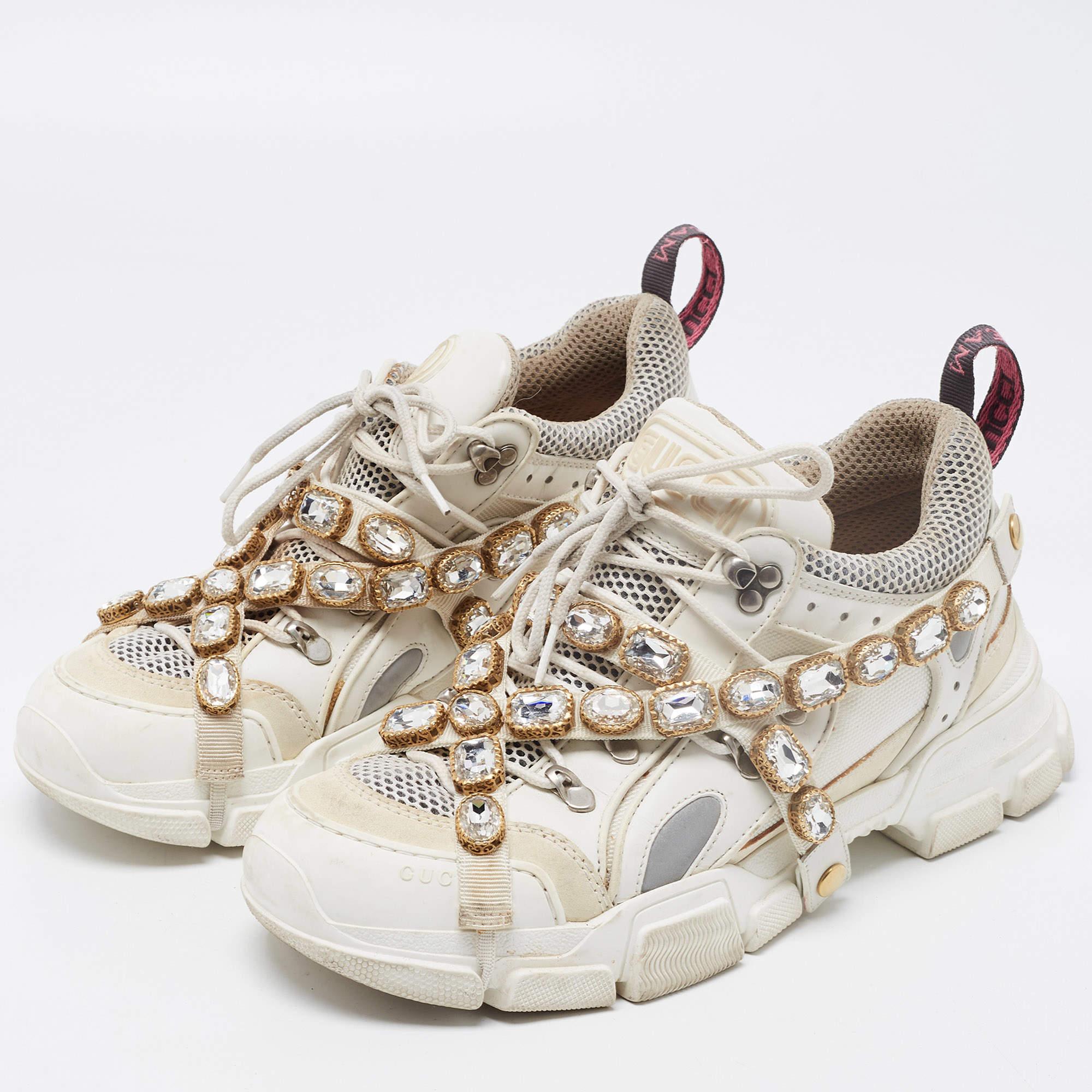 Gucci White Leather and Mesh Flashtrek Rhinestone Sneakers Size 42 In Fair Condition In Dubai, Al Qouz 2