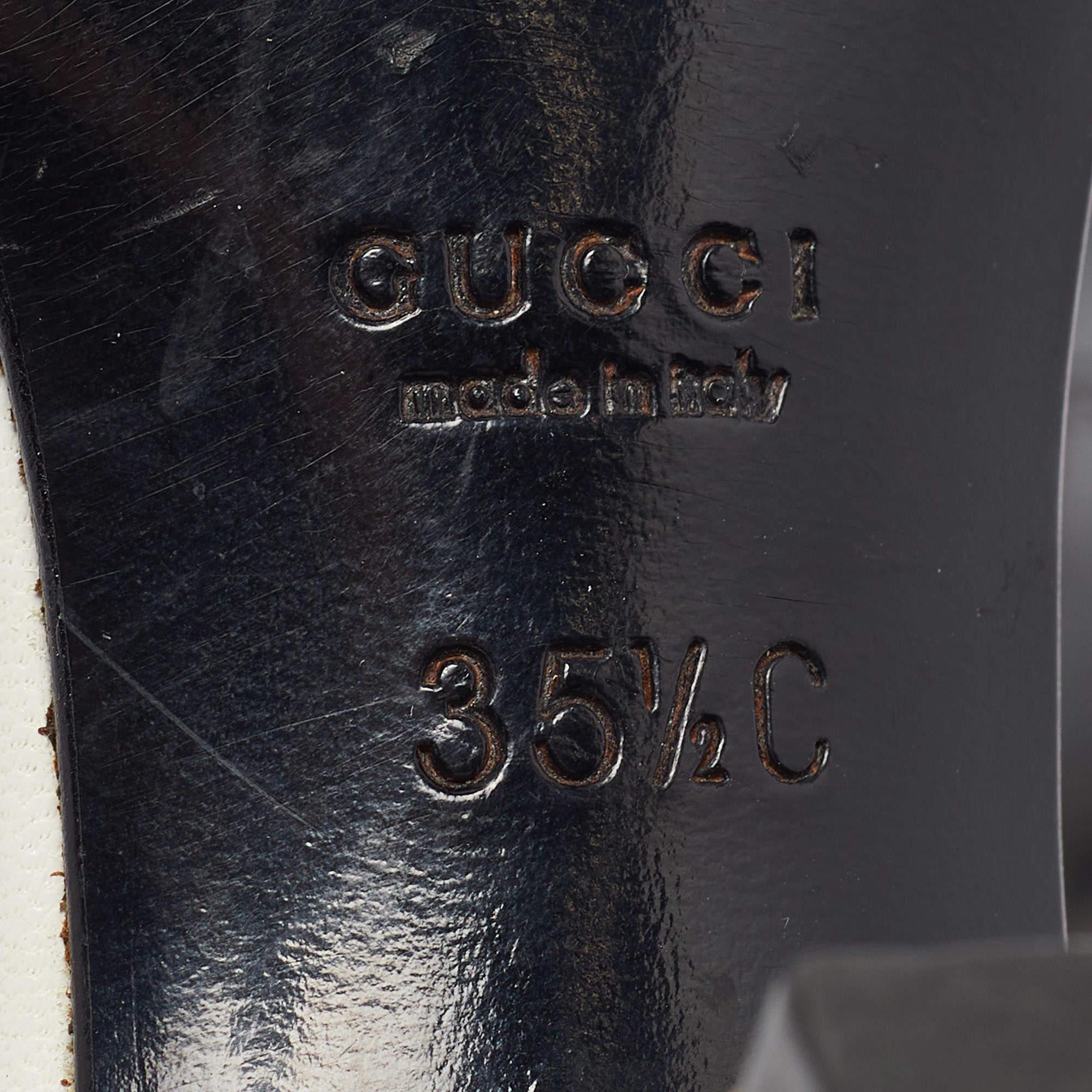 Perfectamente cosidos y acabados para garantizar un aspecto y un ajuste elegantes, estos zapatos Gucci son una compra de la que te encantará presumir. Quedan muy bien en los pies.

