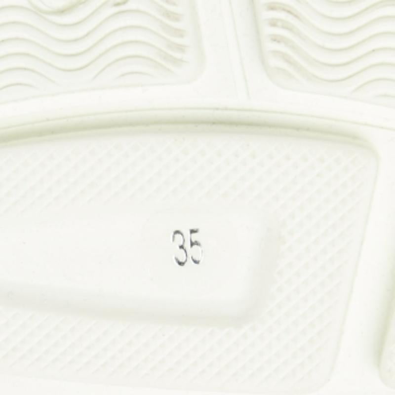 Blanc Gucci Flashtrek en cuir et daim blanc  Baskets montantes Taille 35 en vente