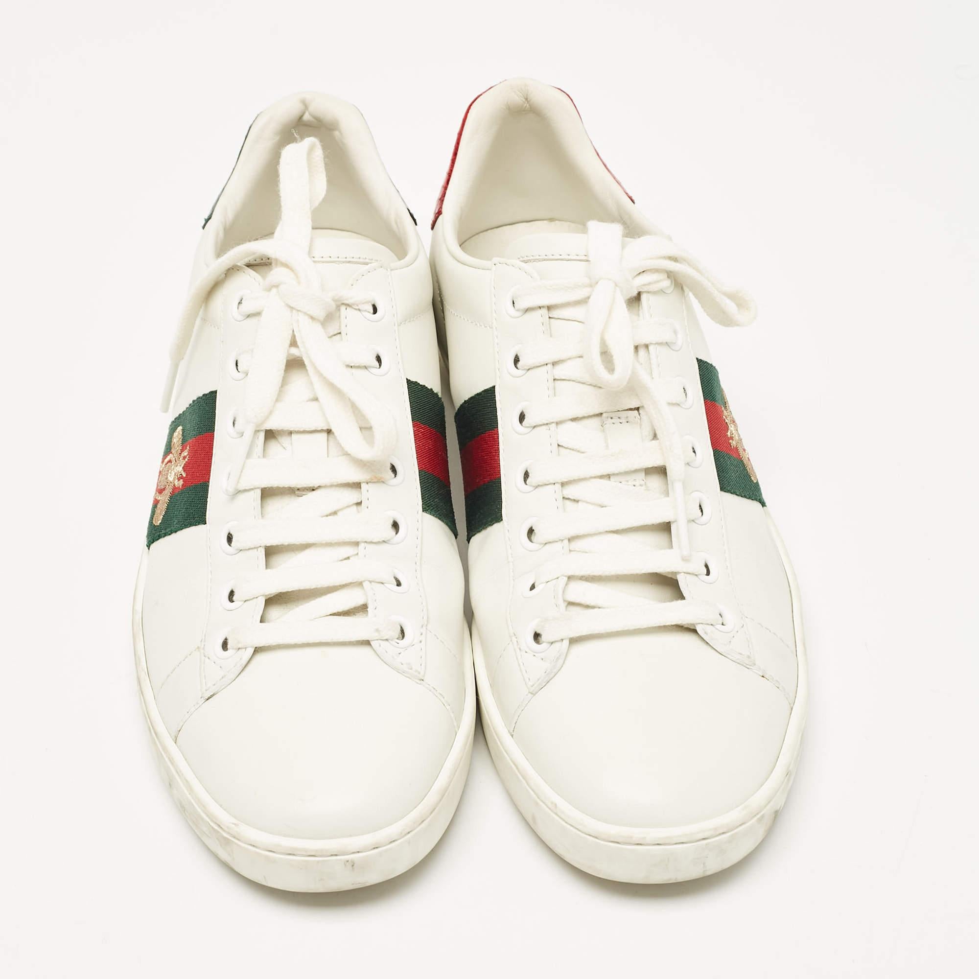 Gucci White Leather Bee Embroidered Ace Low Top Sneakers Size 37.5 In Good Condition In Dubai, Al Qouz 2