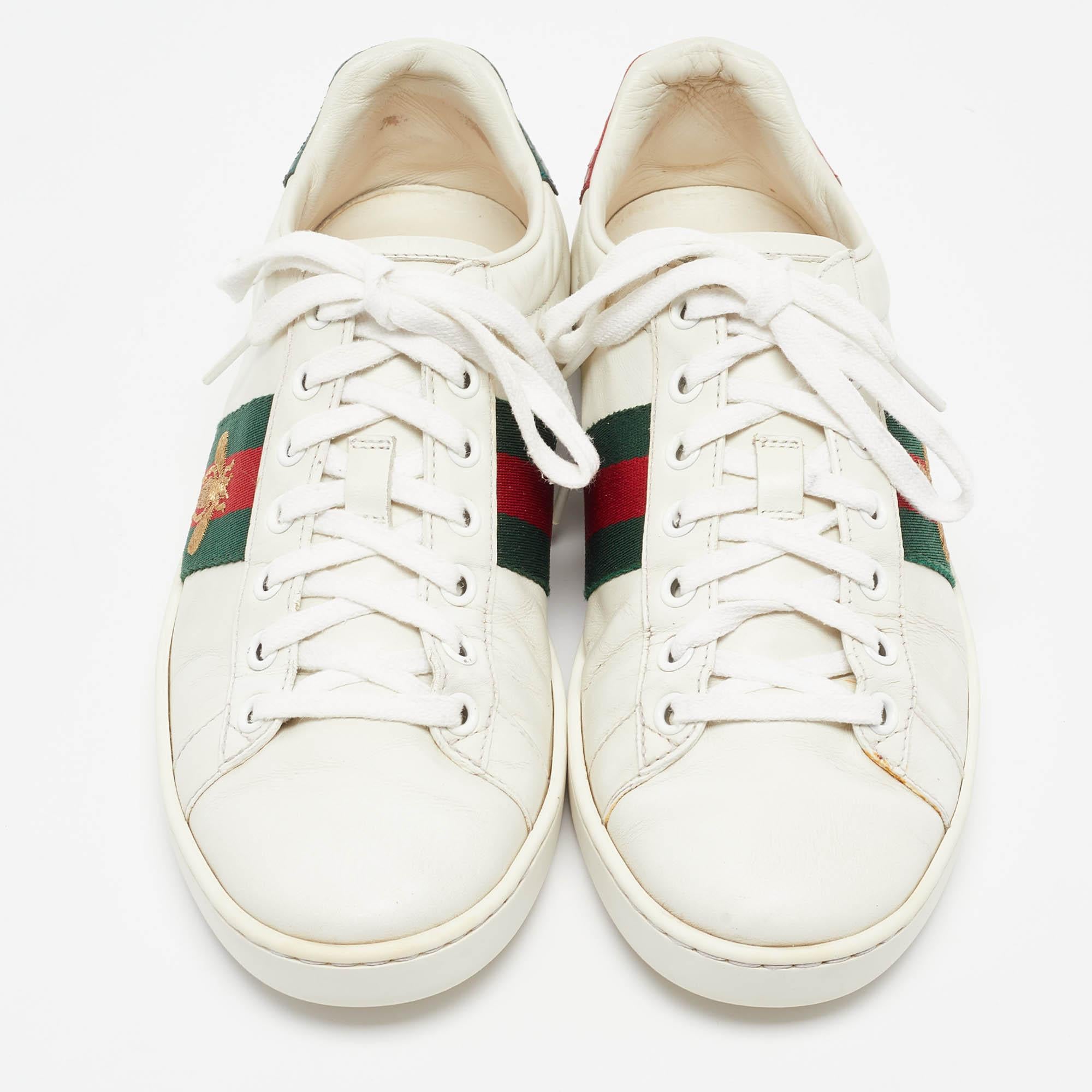 Gucci White Leather Bee Embroidered Ace Sneakers Size 37 In Good Condition In Dubai, Al Qouz 2