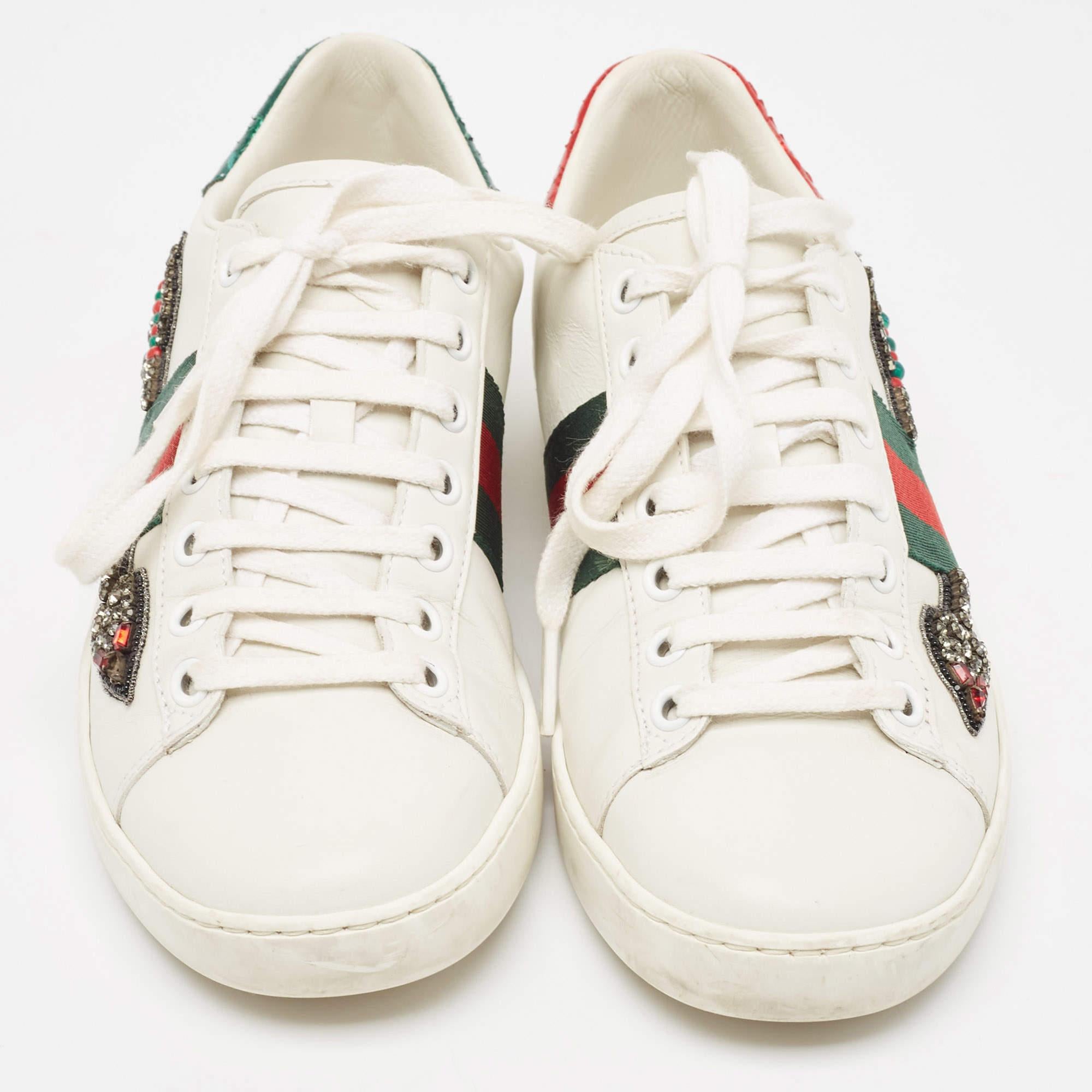 Gucci White Leather Embellished Arrow Ace Sneakers Size 36 In Good Condition In Dubai, Al Qouz 2