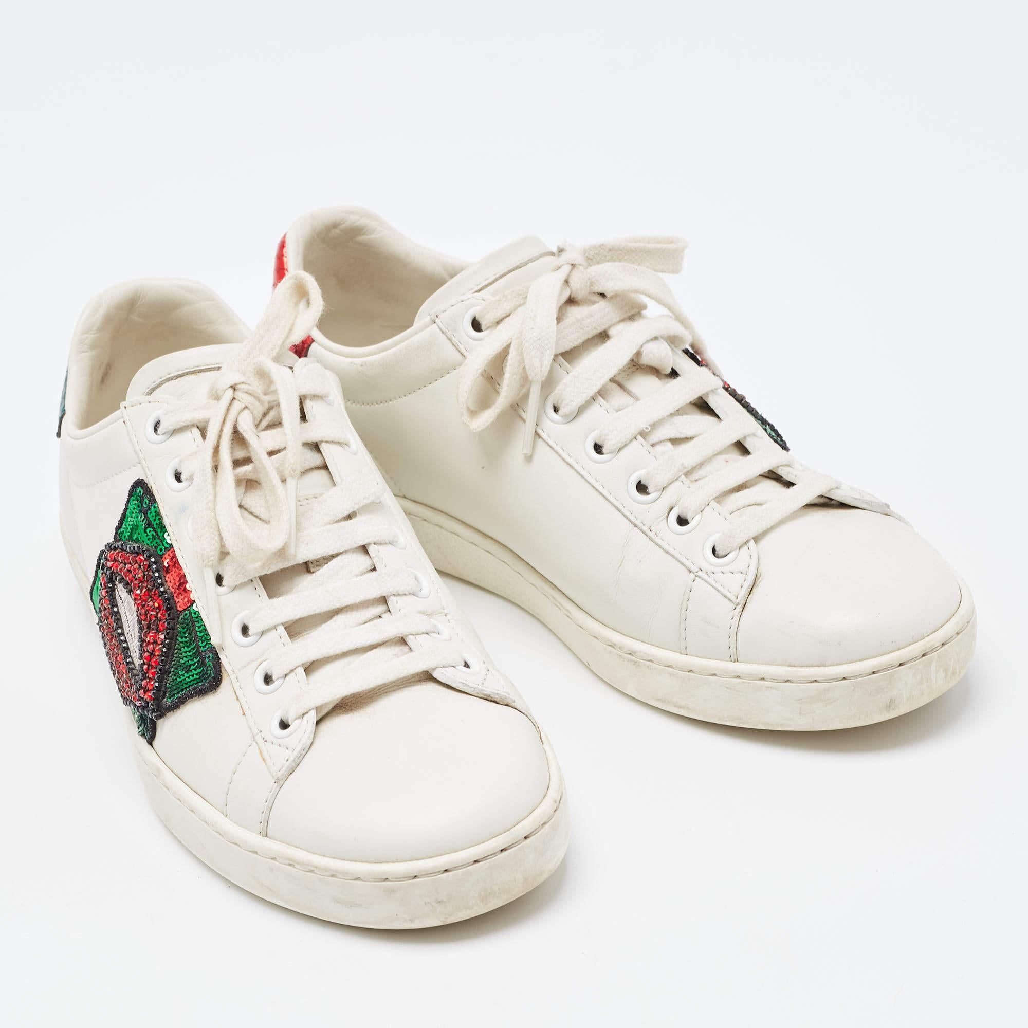 Upgrade your style with these Gucci sneakers. Meticulously designed for fashion and comfort, they're the ideal choice for a trendy and comfortable stride.

