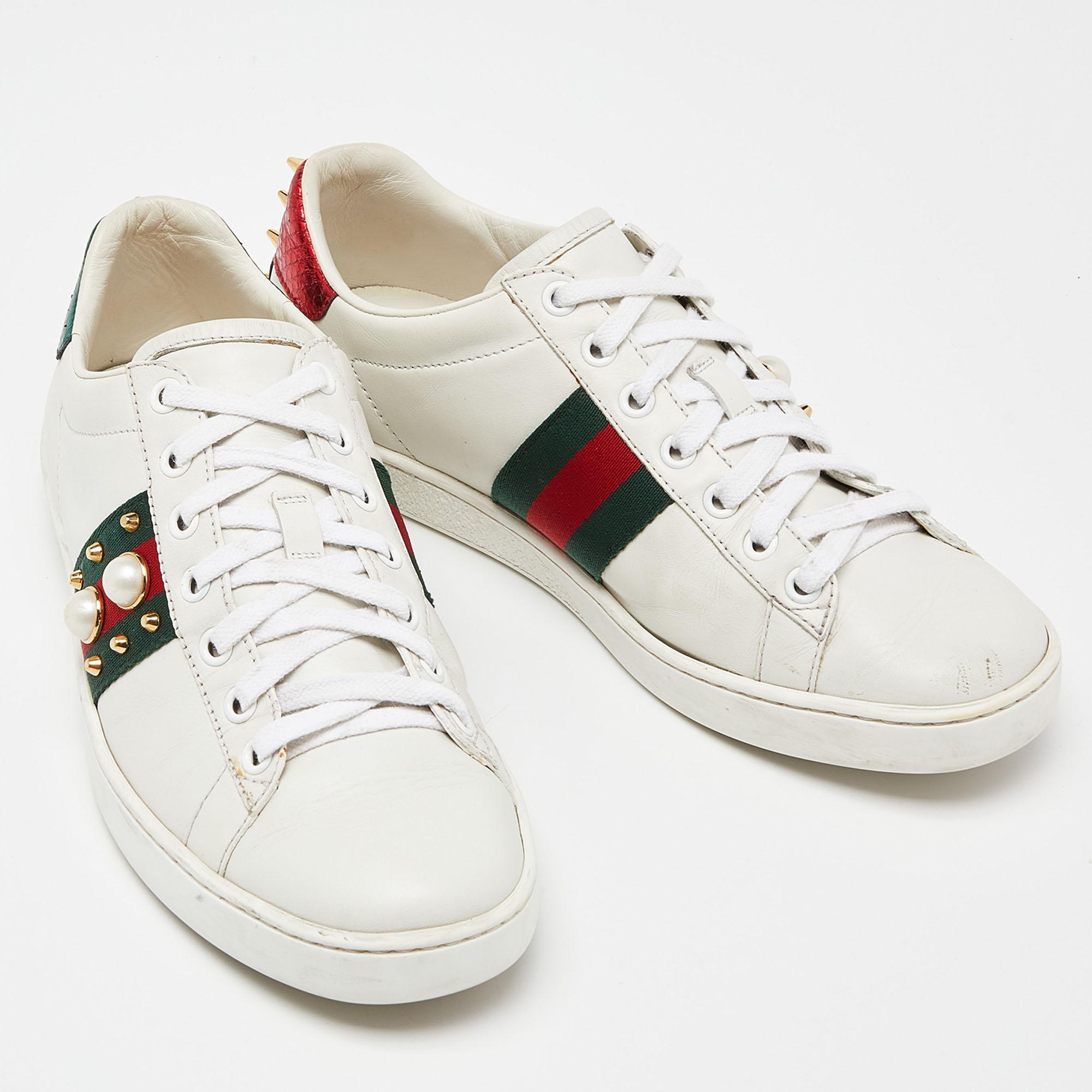 Gucci White Leather Faux Pearl and Spike Embellished Ace Sneakers Size 38 For Sale 2