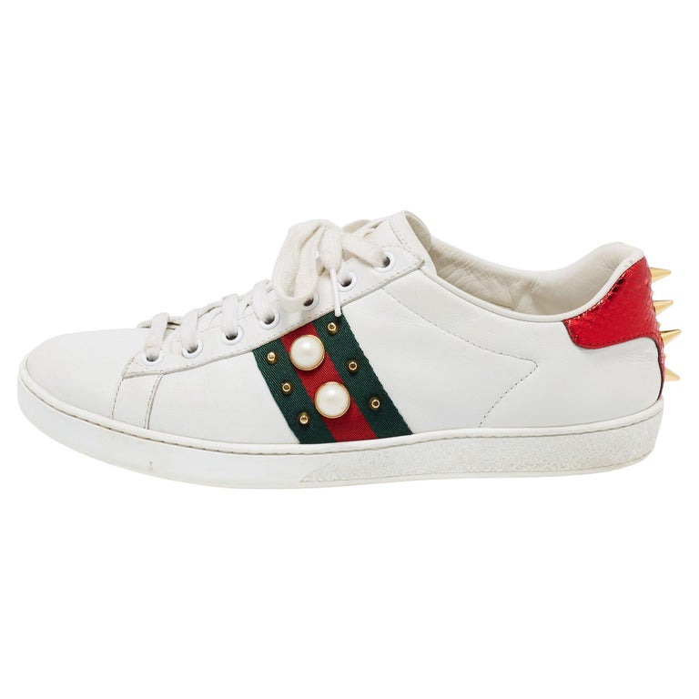 Gucci White Leather Faux Pearl Embellished Ace Sneakers Size 39 at 1stDibs  | white sneakers with pearls, gucci pearl sneakers, size 39 gucci shoes