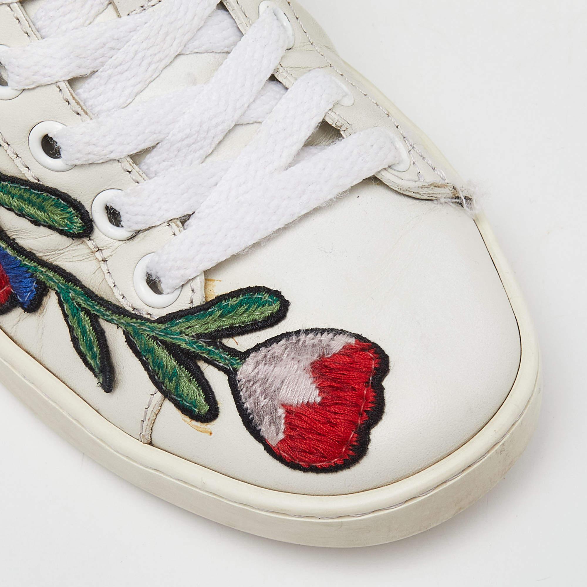 Gucci White Leather Floral Embroidered Ace Sneakers Size 35 For Sale 4