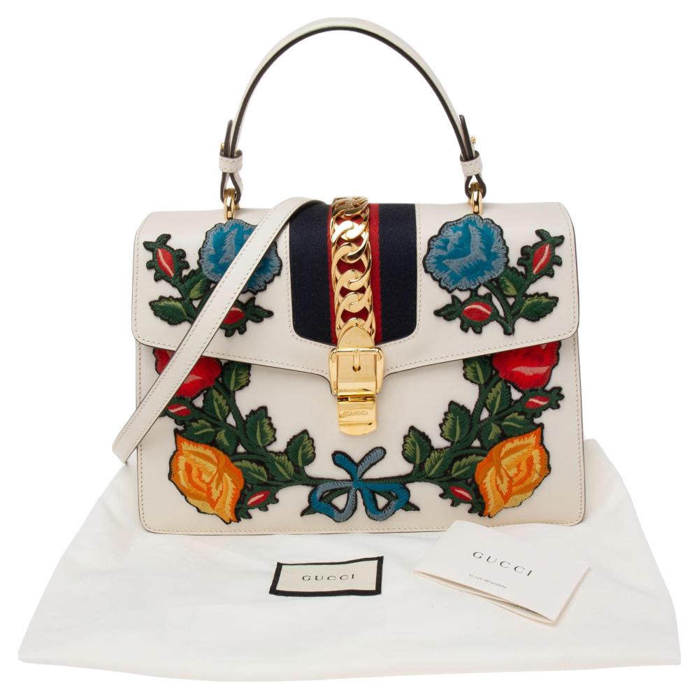 Gucci White Leather Floral Embroidered Medium Sylvie Top Handle Bag In Good Condition In Dubai, Al Qouz 2