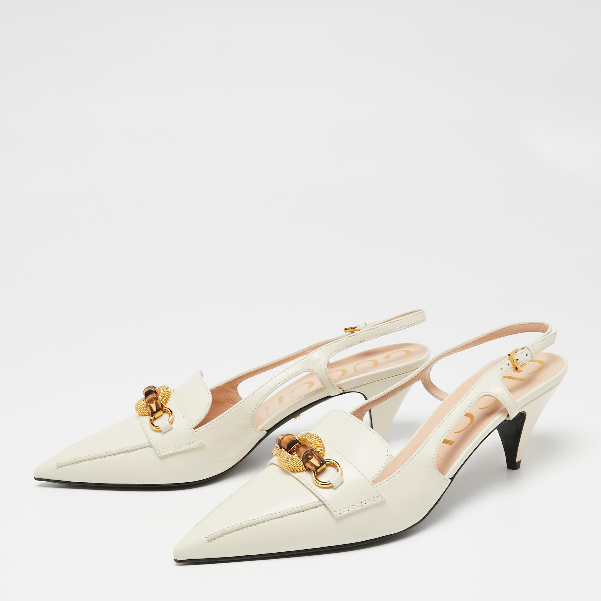 Gucci presents these beautiful mule sandals that will make you look classy and poised! They are made from leather on the exterior and feature the signature Horsebit Bamboo details near the pointed toes. They have an easy slingback style with buckled