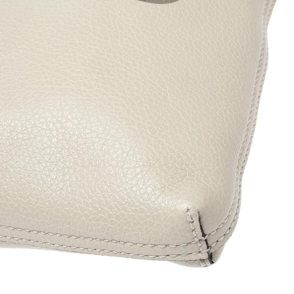 Gucci White Leather Logo Porforlio Pouch 2