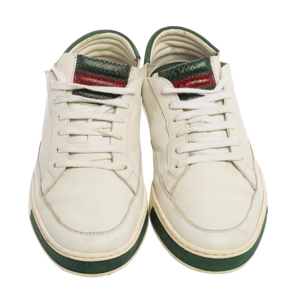 Gucci White Leather Low Top Sneakers Size 40.5 In Good Condition For Sale In Dubai, Al Qouz 2