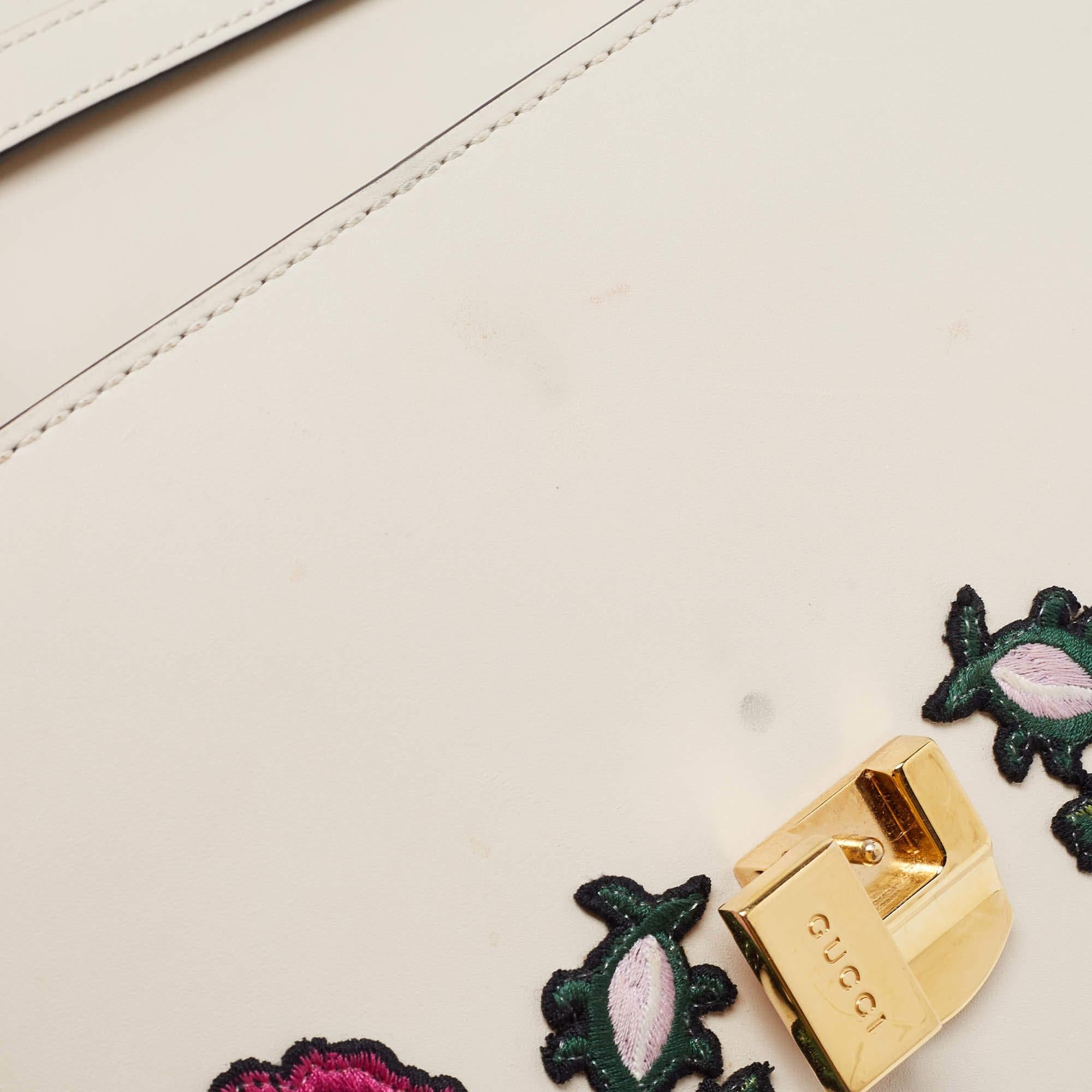 Gucci Mini- Sylvie-Top-Handtasche aus weißem Leder 9