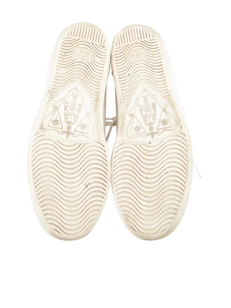 Women's Gucci White Leather Perforated GG Logo Trainers Size IT 38 For Sale