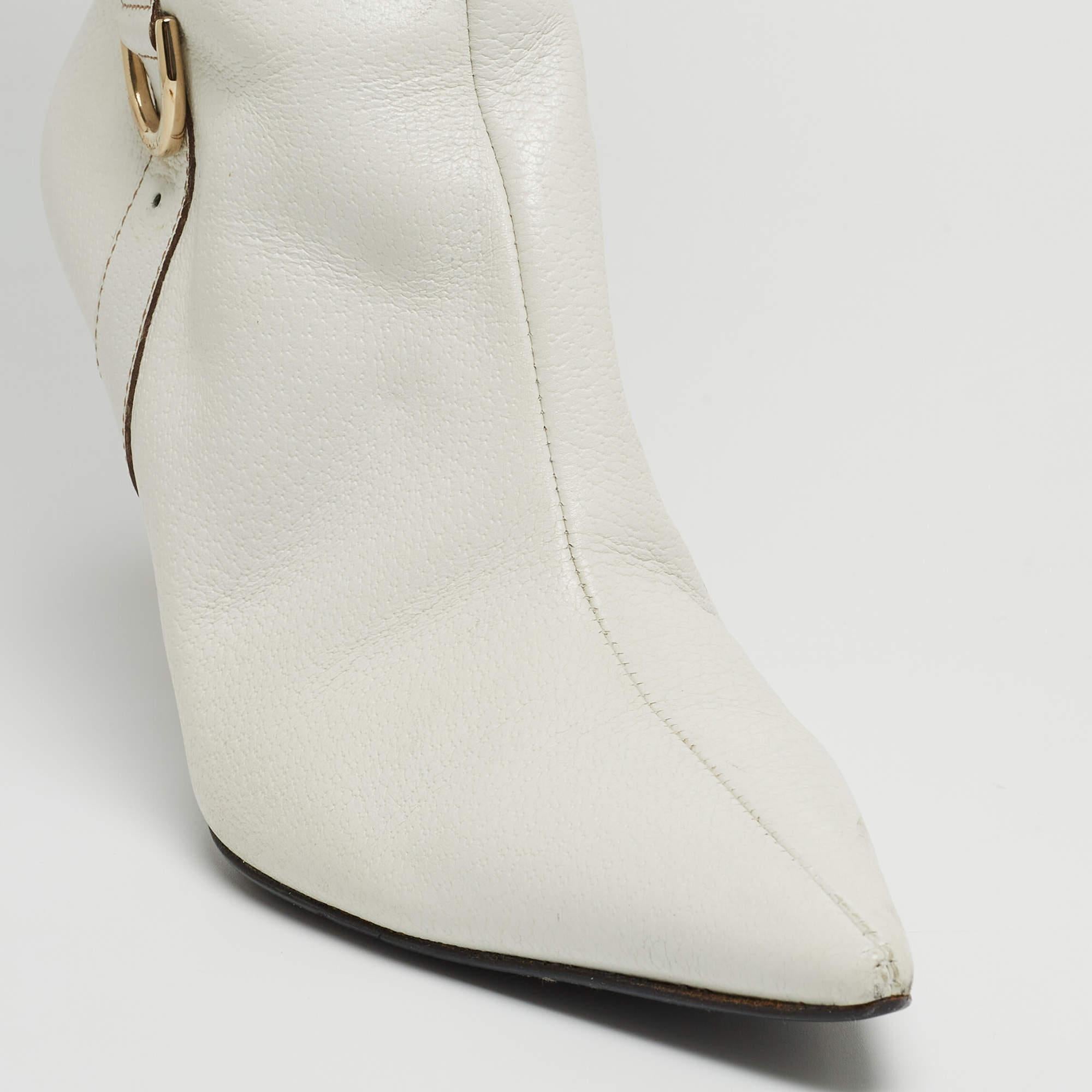Gucci White Leather Pointed Toe Knee Length Boots Size 41 For Sale 3