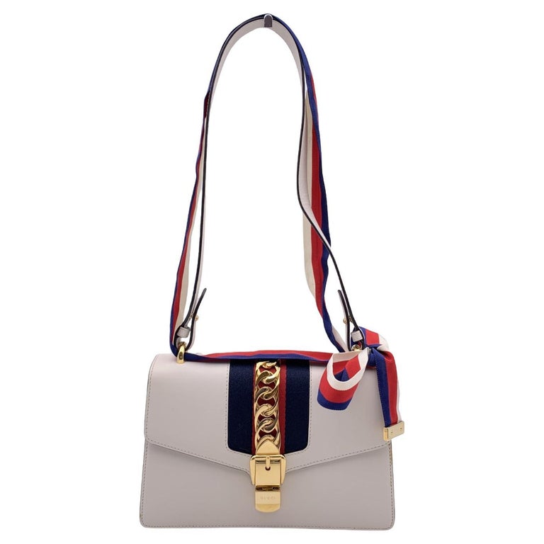 Gucci White Leather Sylvie Small Signature Web Shoulder Bag En vente sur  1stDibs