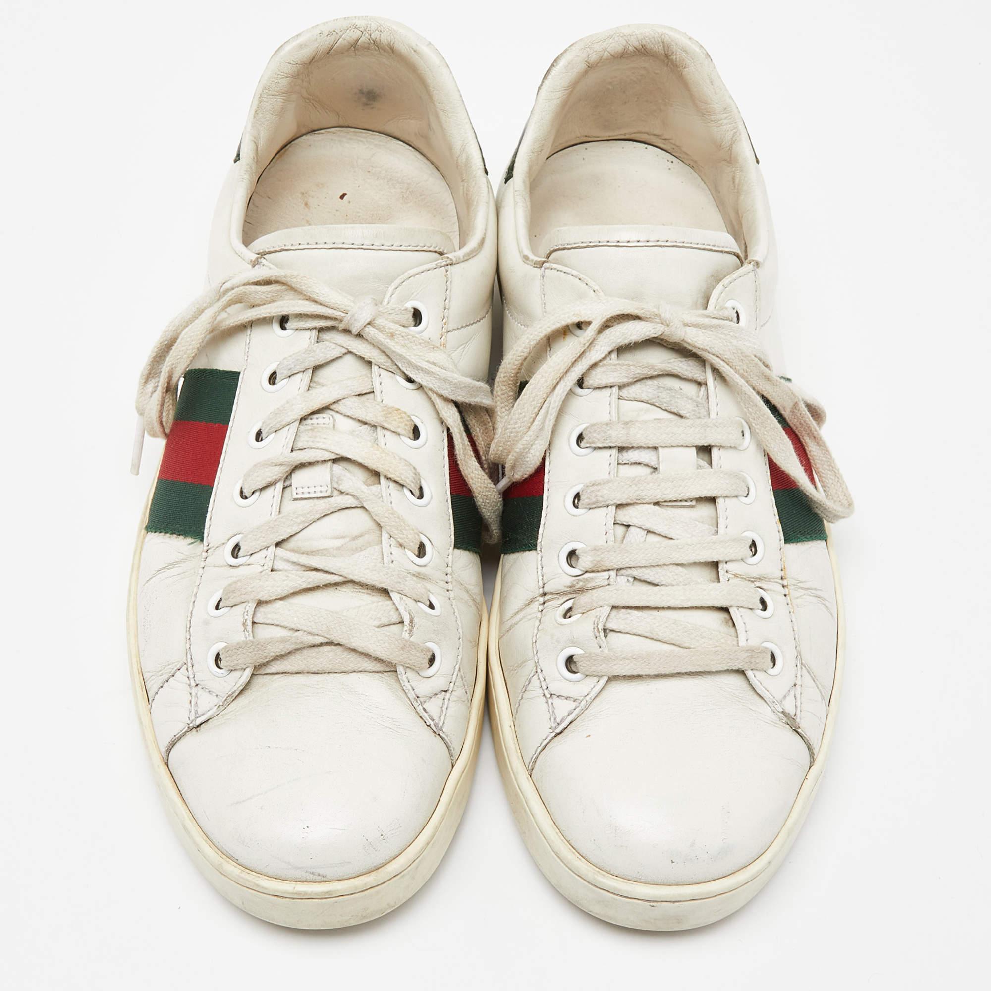 Gucci White Leather Web Ace Low Top Sneakers Size 42.5 In Fair Condition For Sale In Dubai, Al Qouz 2