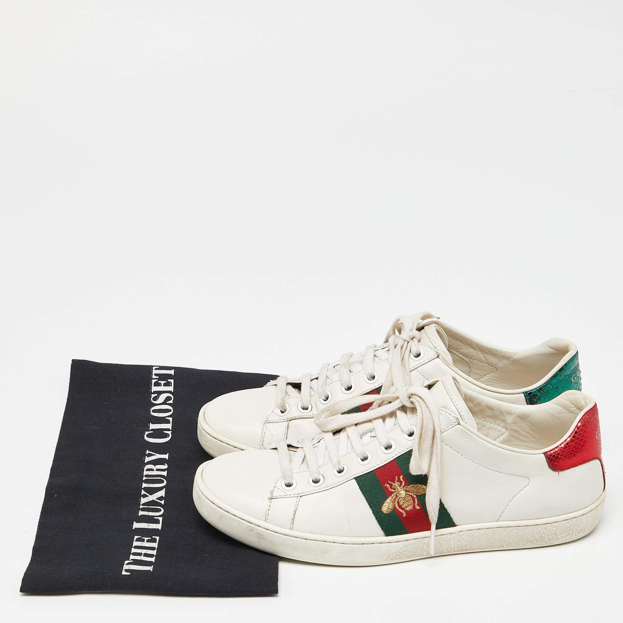 Gucci White Leather Web Detail Bee Embroidered Ace Low Top Sneakers Size 36.5 For Sale 5