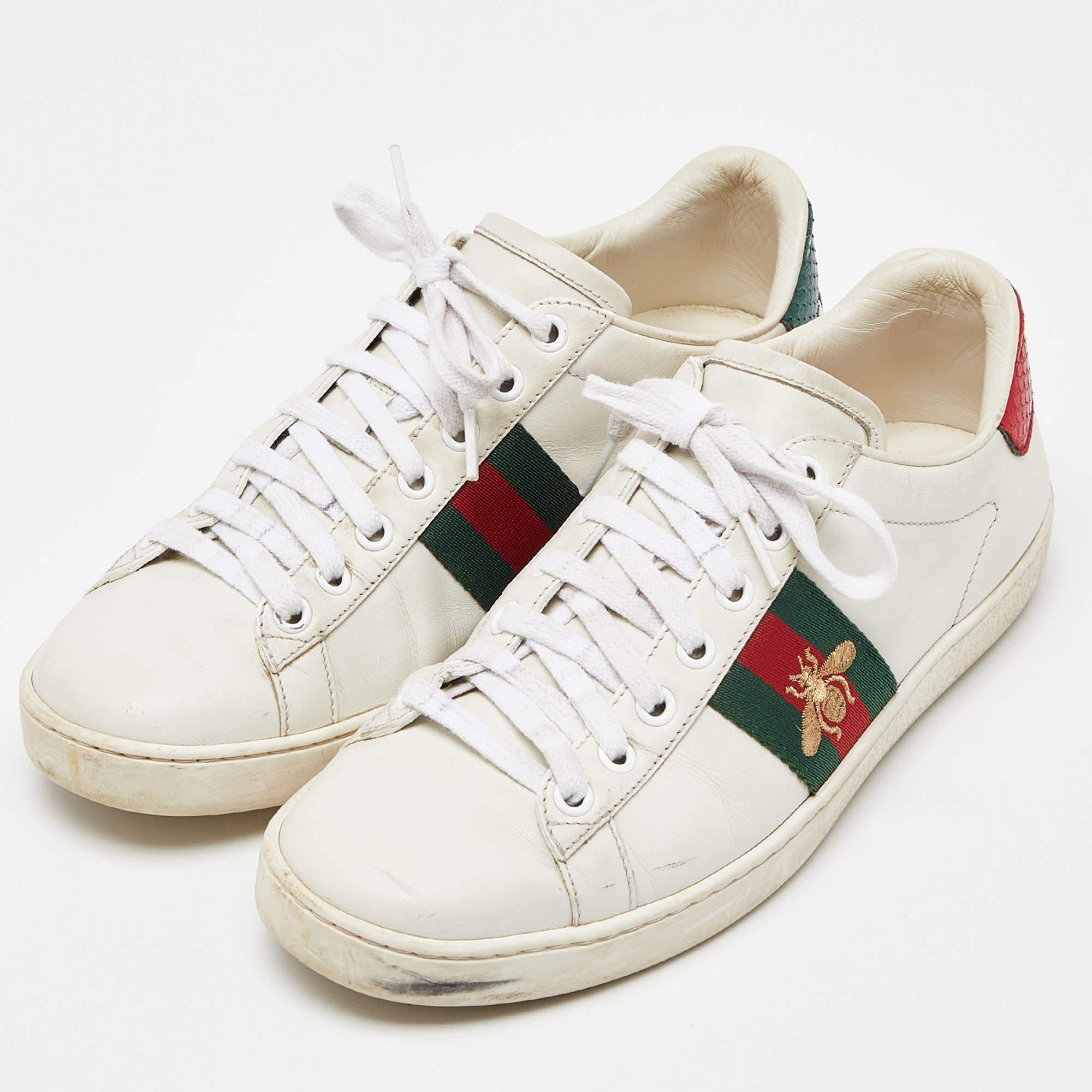 Gucci White Leather Web Detail Bee Embroidered Ace Low Top Sneakers Size 38 In Fair Condition For Sale In Dubai, Al Qouz 2