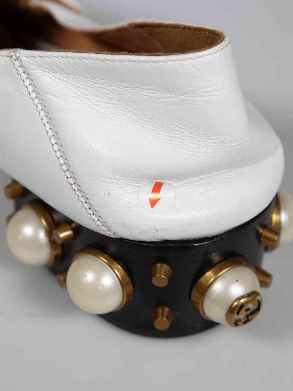 Gucci White Leather Web GG Faux Pearl Loafers Size IT 39 For Sale 2