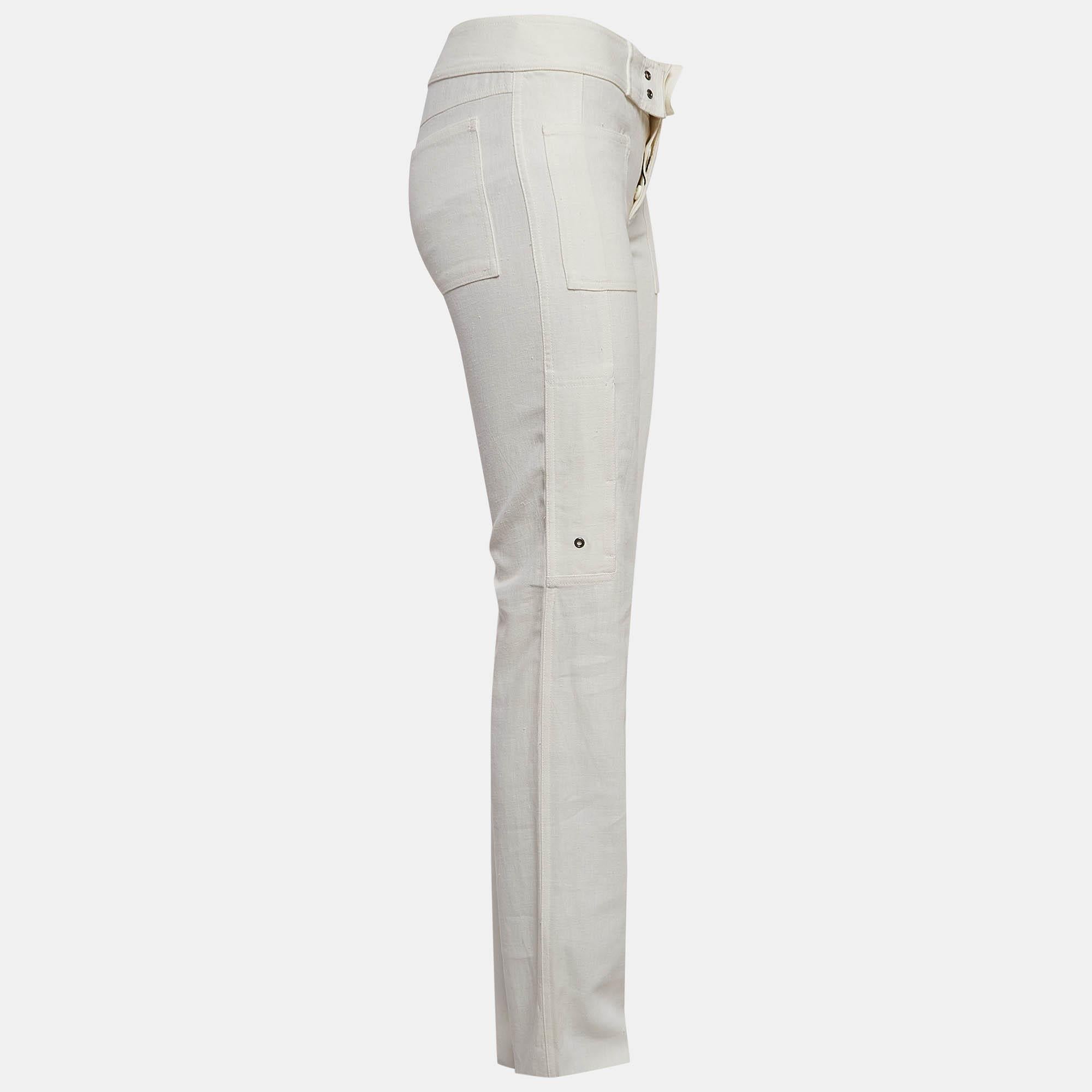 Enhance your formal attire with this pair of trousers. Designed into a superb silhouette and fit this pair of trousers will definitely make you look elegant.