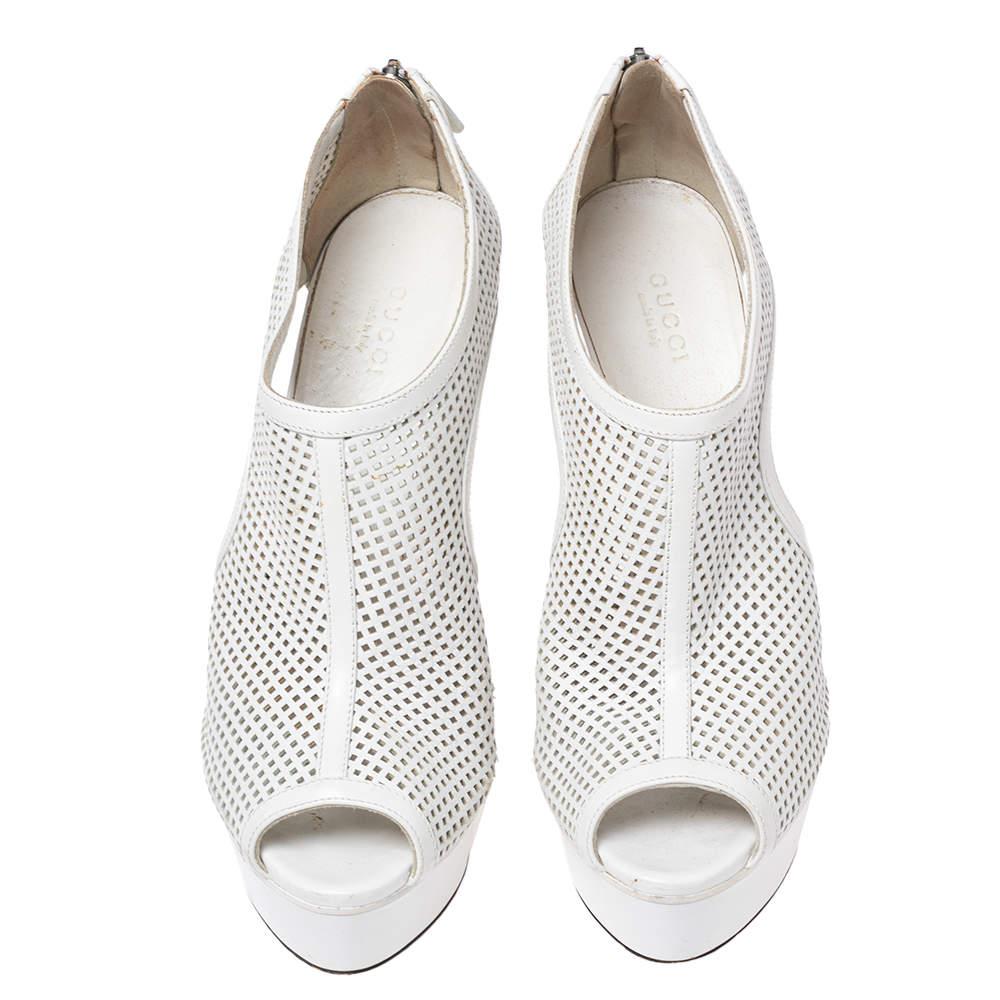 Gucci White Perforated Leather Kim Platform Ankle Booties Size 38 For Sale 3