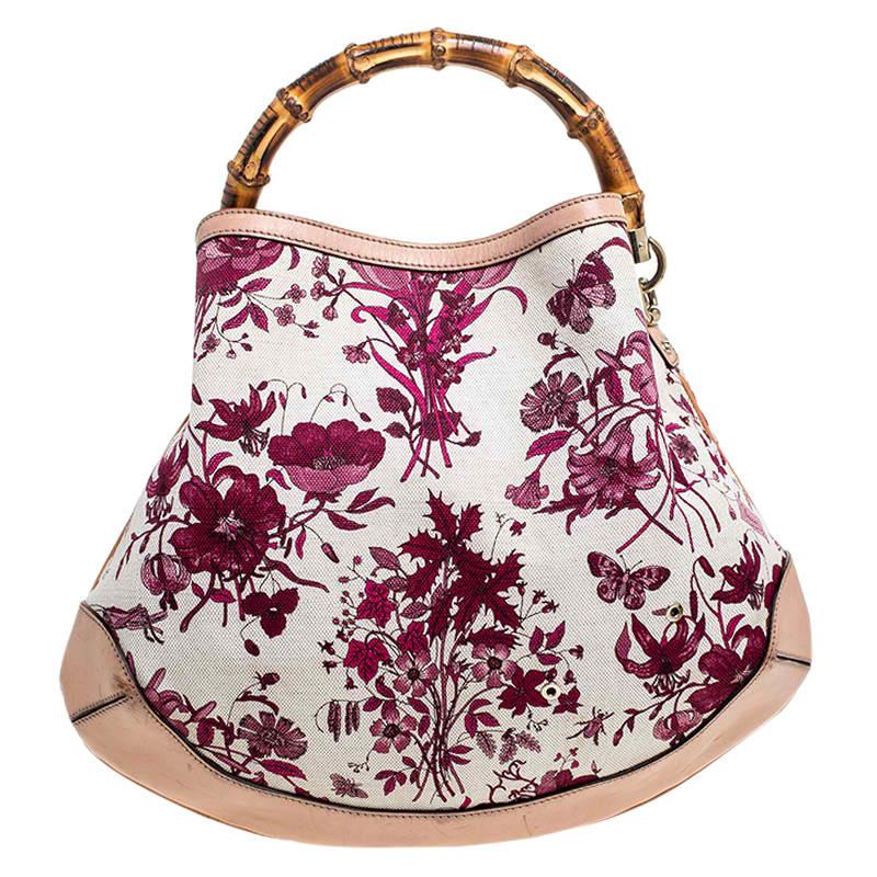 Handbags as fabulous as this one are hard to come by. So, own this gorgeous Gucci Peggy bag today and light up your closet! Crafted from floral canvas and styled with leather trims, this stunning number has a spacious fabric interior. It is held by