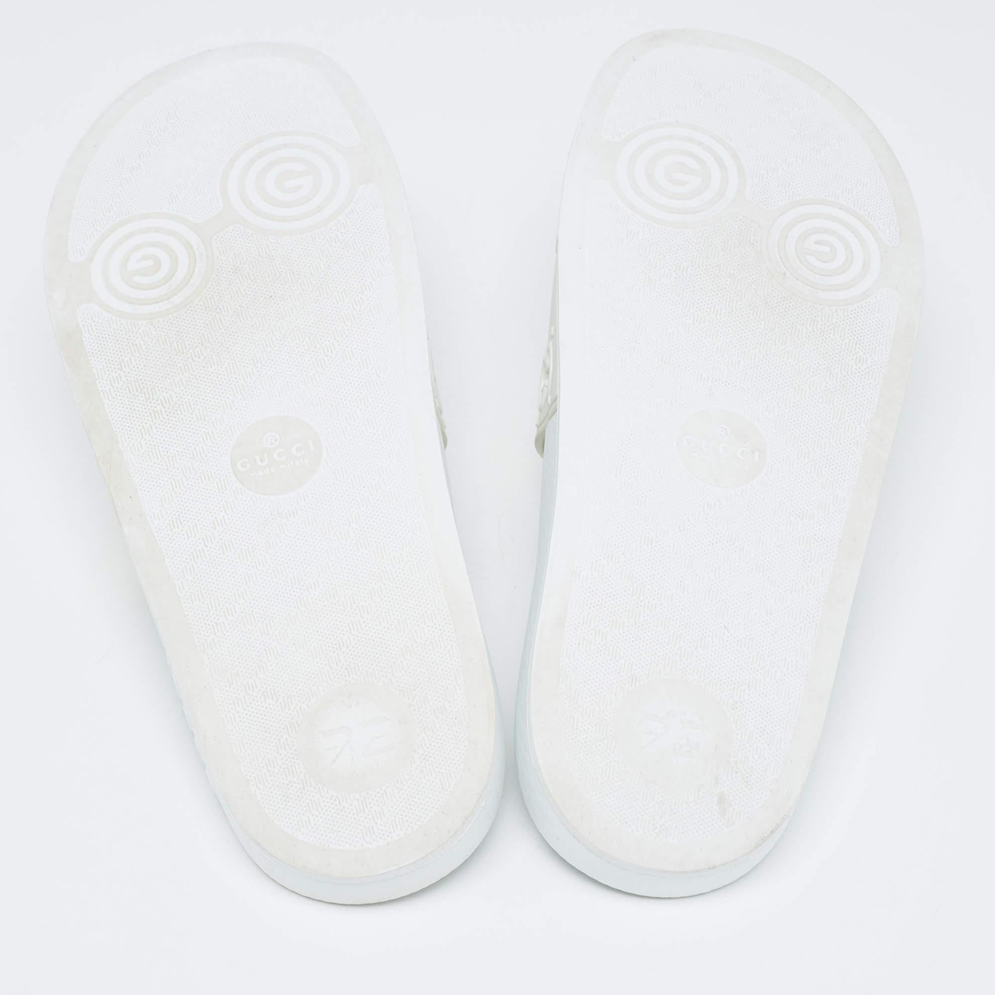 Gucci White Rubber Flat Slides Size 39 For Sale 1