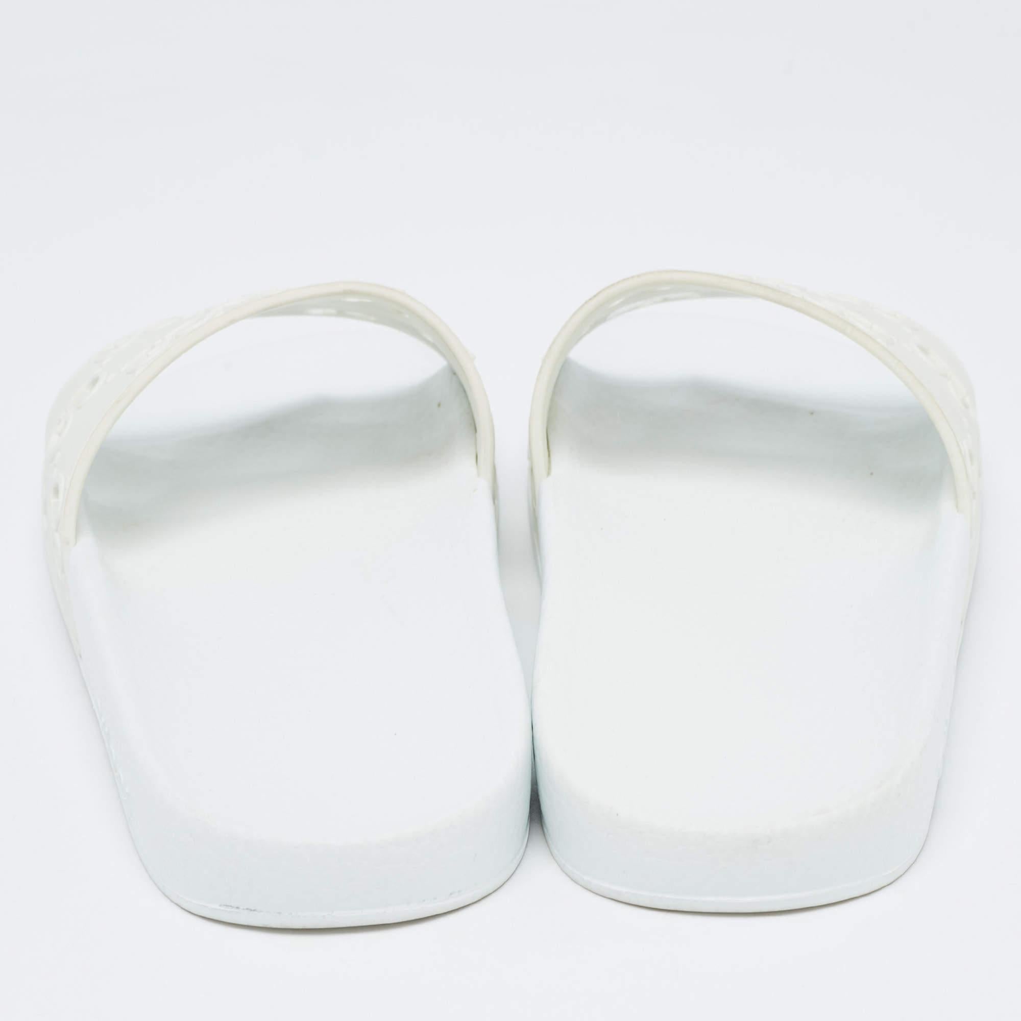 Gucci White Rubber Flat Slides Size 39 For Sale 3