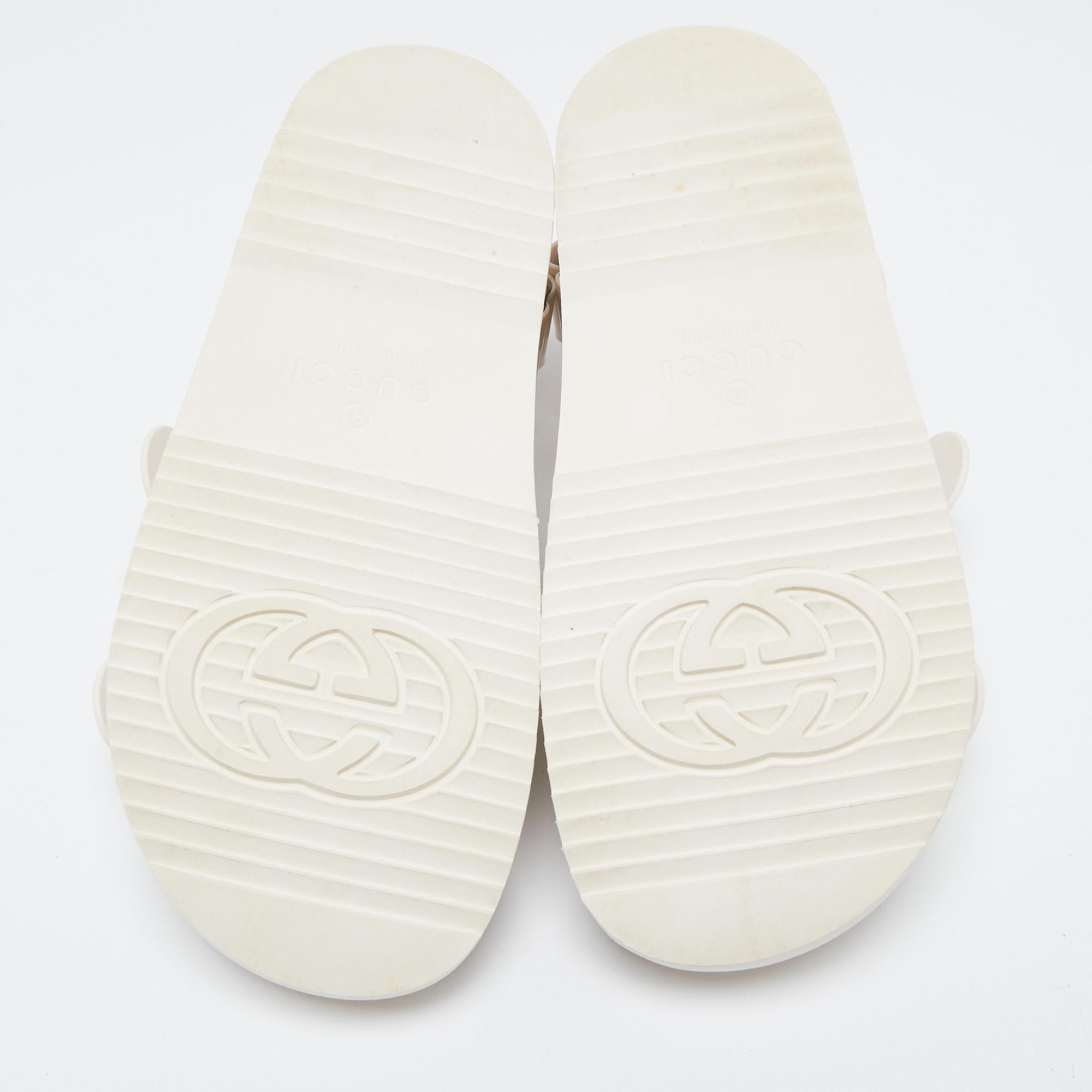 Gucci White Rubber Mini Double G Logo Dusty Ankle Strap Flat Sandals Size 38 1