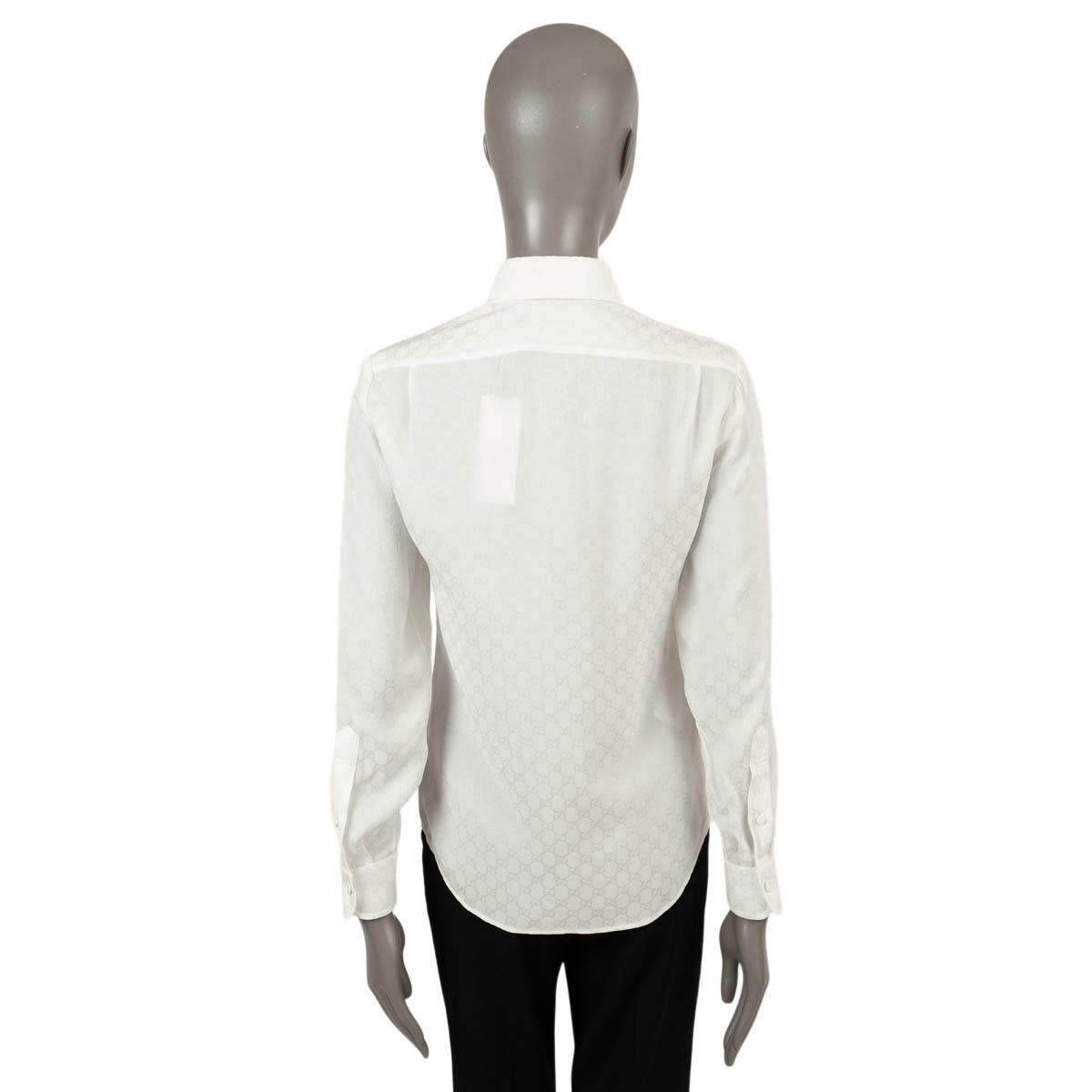 GUCCI white silk CLASSIC GG MONOGRAN Button-Up Shirt 38 XS In Excellent Condition For Sale In Zürich, CH