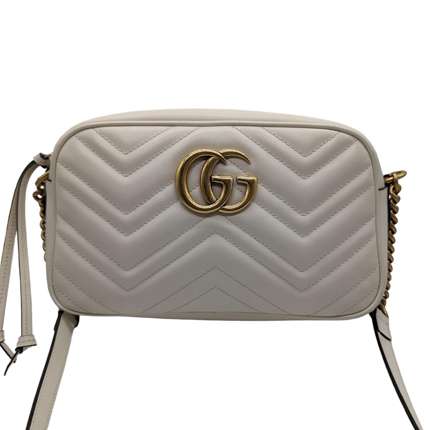 Gucci White Small GG Marmont Shoulder Bag In Excellent Condition In Scottsdale, AZ