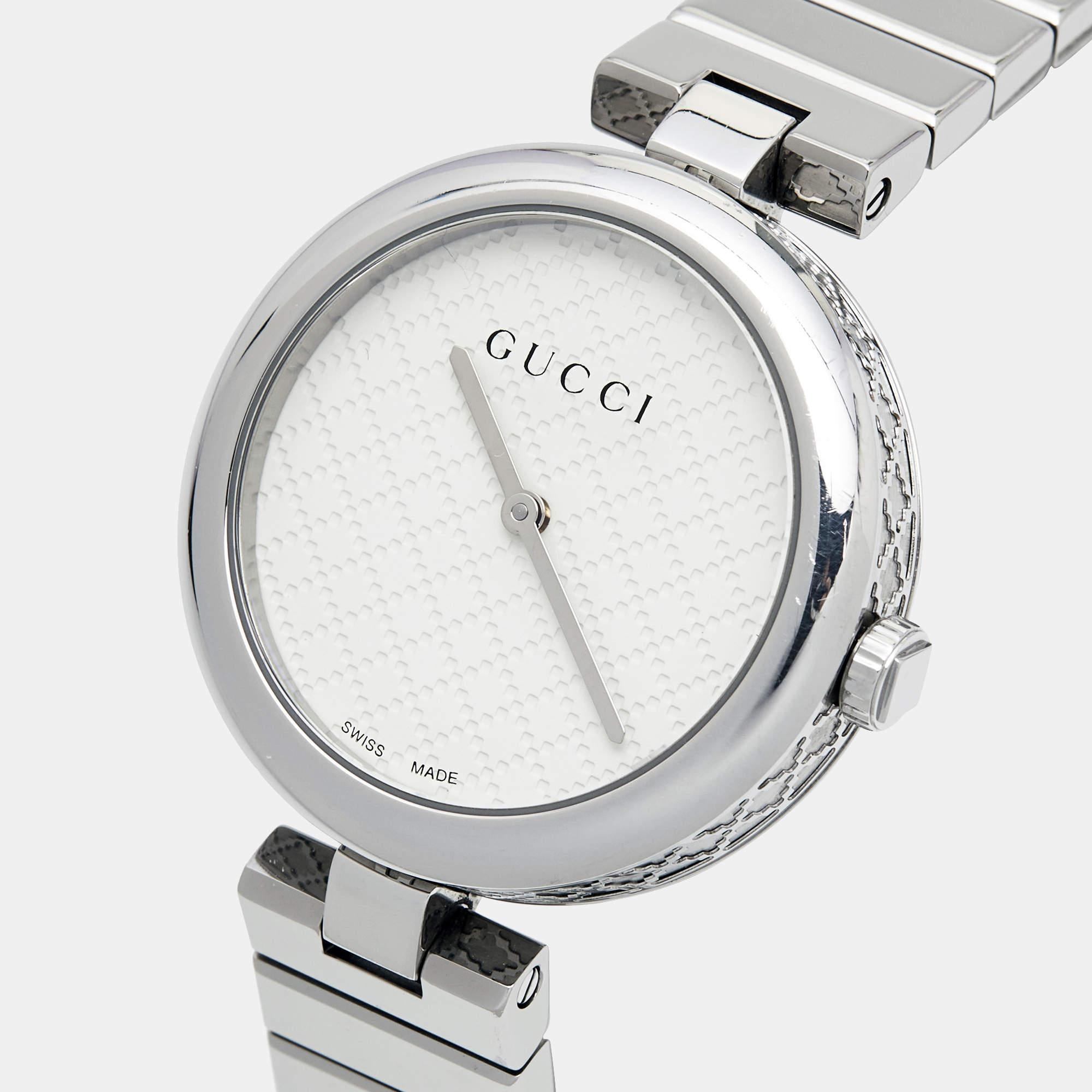 Gucci White Stainless Steel Diamantissima YA141402 Women's Wristwatch 32 mm In Good Condition In Dubai, Al Qouz 2