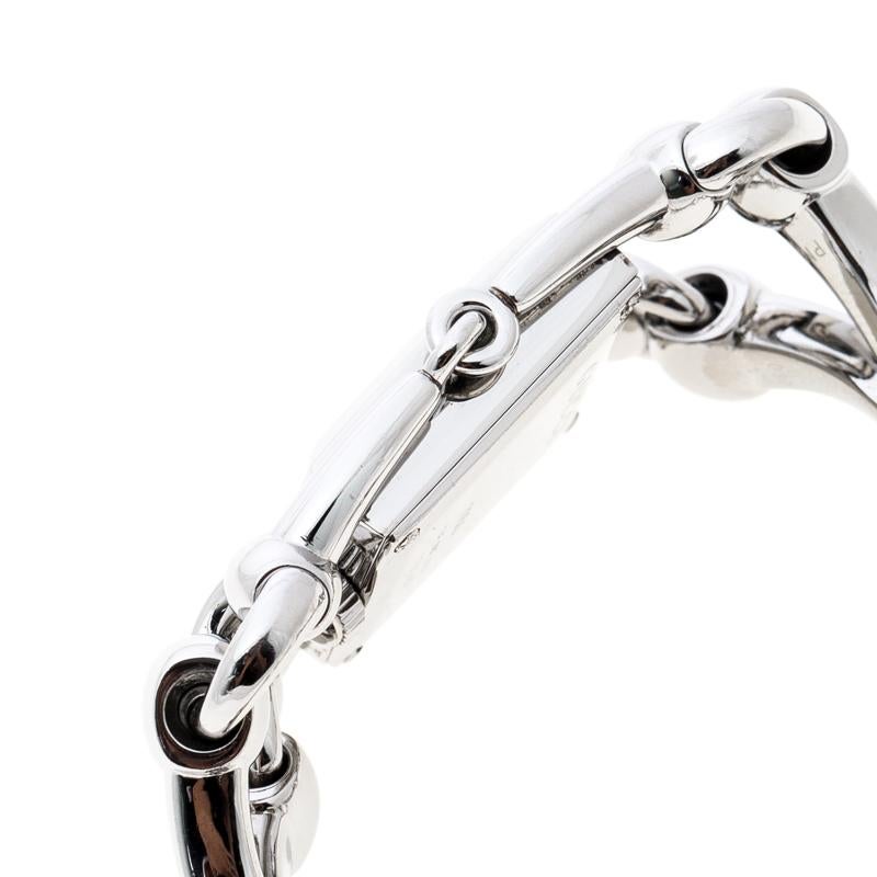 Gucci White Stainless Steel Signoria Horsebit 116.5 Women's Wristwatch 20 mm In Fair Condition In Dubai, Al Qouz 2