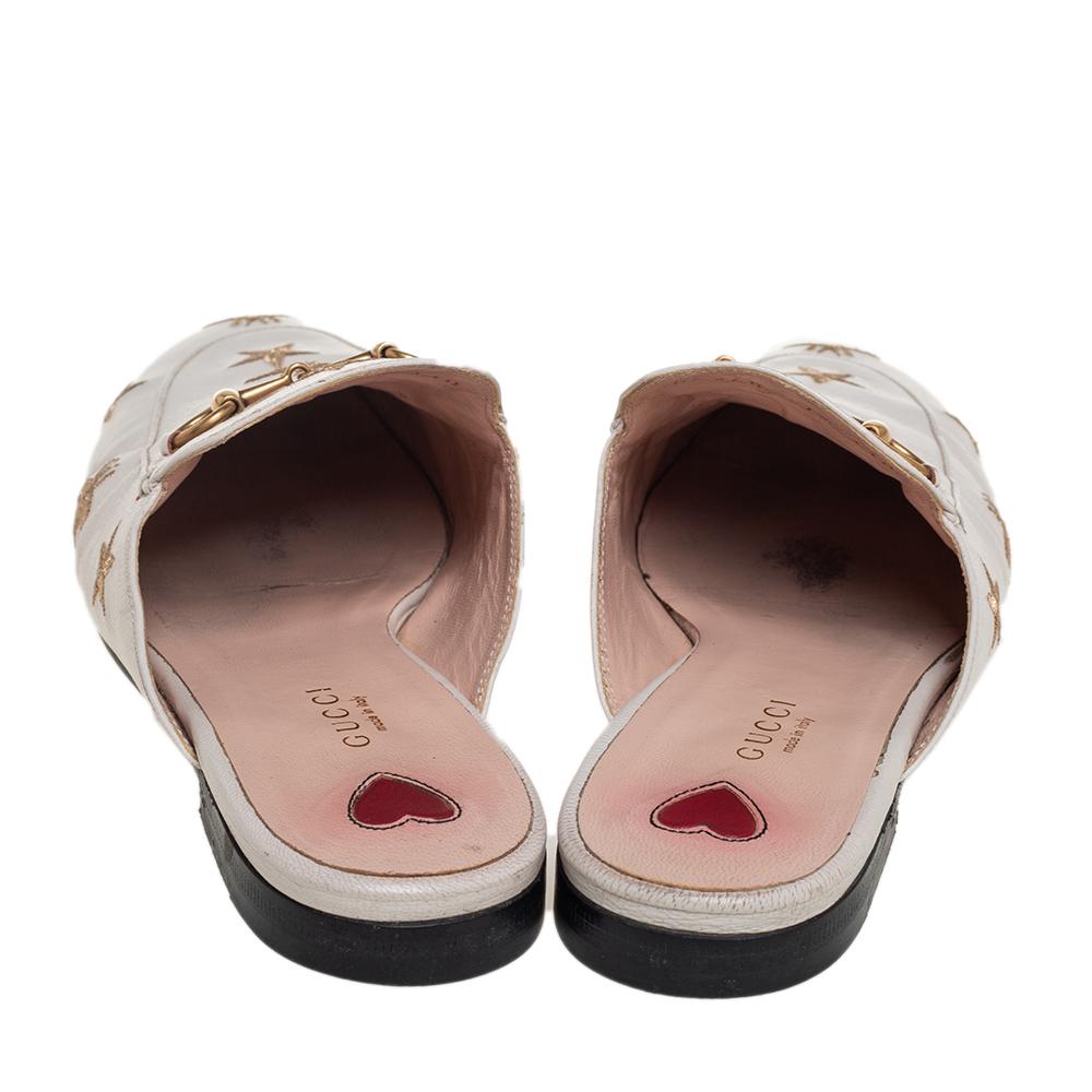 Gucci Weiß Stern und Biene bestickt Leder Princetown Horsebti Mules Größe 37::5 Damen
