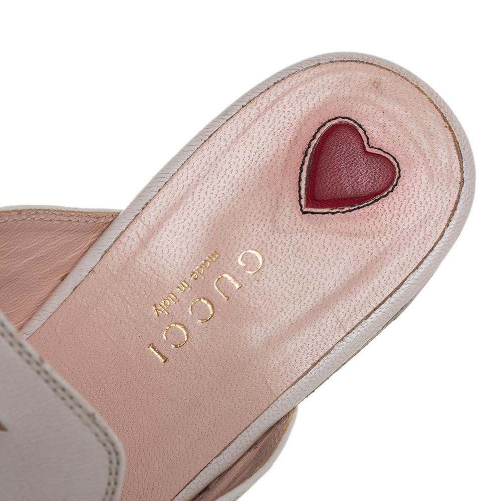 Gucci Weiß Stern und Biene bestickt Leder Princetown Horsebti Mules Größe 37::5 3