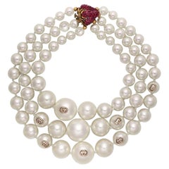 Gucci White Three Layered Pearl Necklace