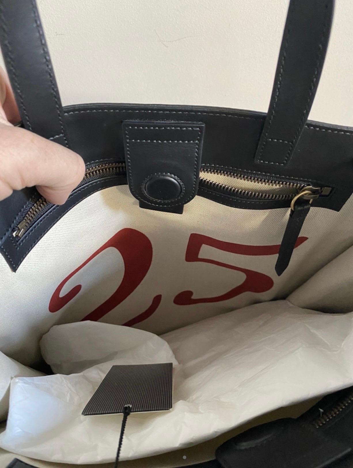 Women's or Men's Gucci wolf monogram XXV Hollywood shoulder bag